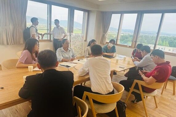 The HUST members are interviewed by the SDGs promoters