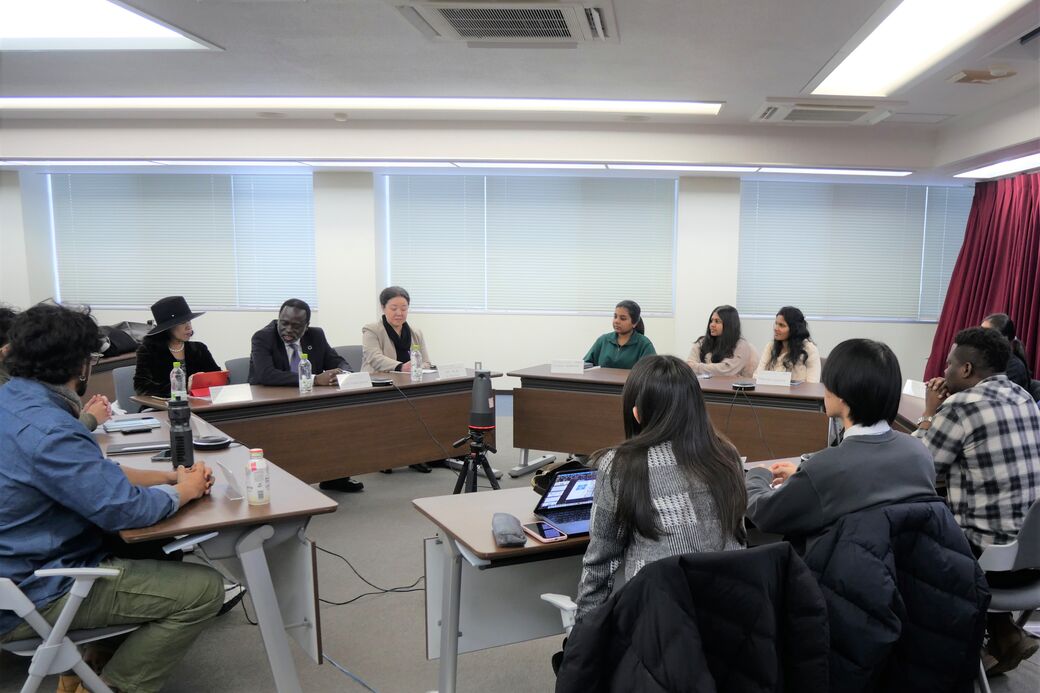 A round-table talk between the delegation from United Nation University (UNU) and NUT students