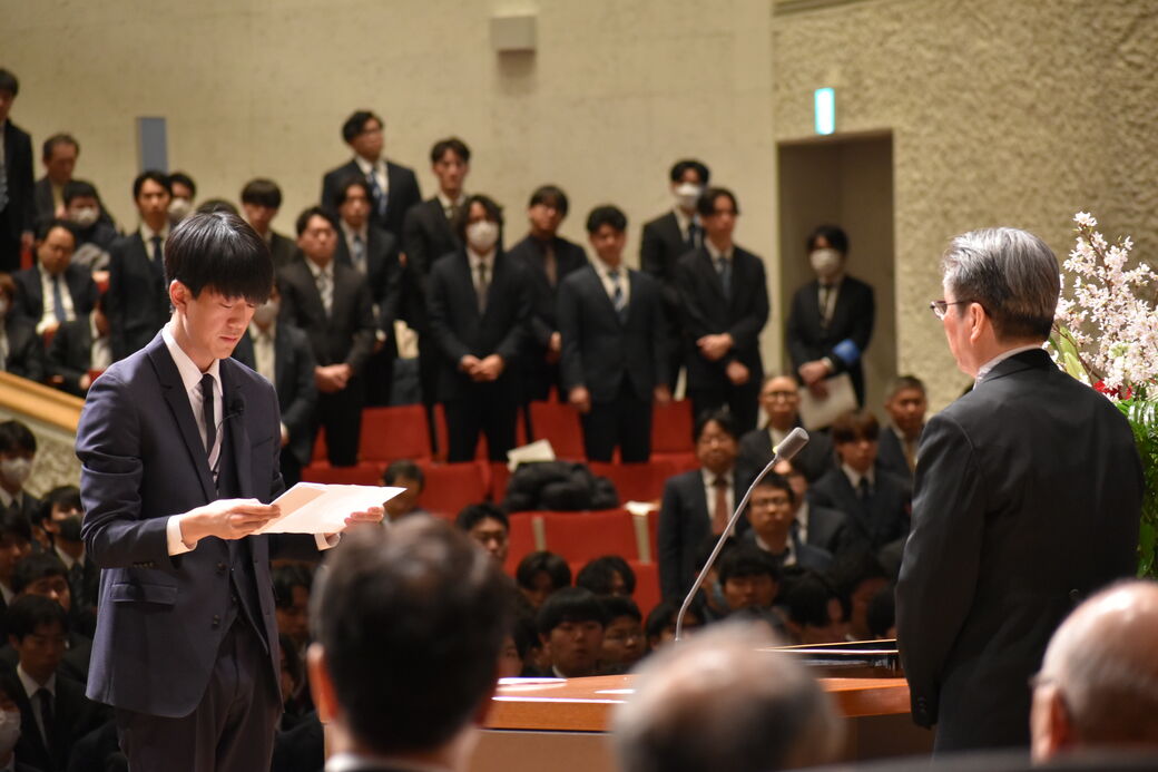 代表学生による答辞