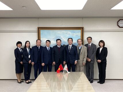 電力大学のDinh Van Chau学長ご一行が来訪されました 画像