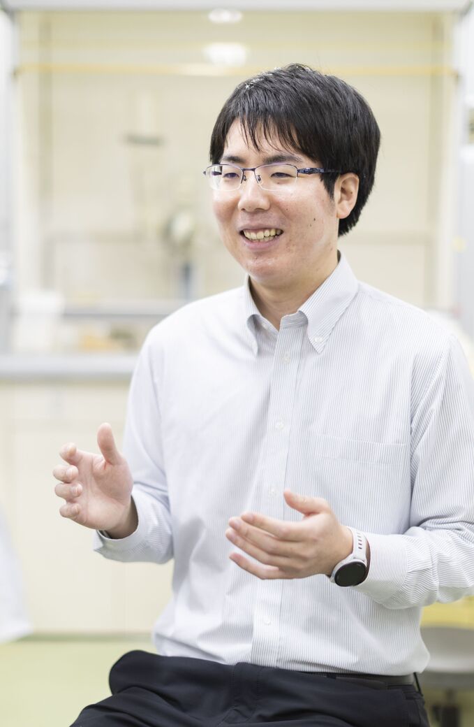 量子原子力系 助教 大沢 直樹