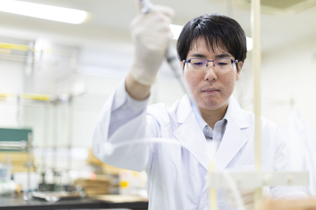 量子原子力系 助教 大沢 直樹